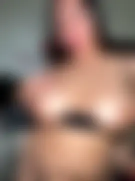 BustiBunny69's Live Sex Cam Show