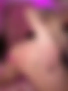 HugeBoobsAlice's Live Sex Cam Show