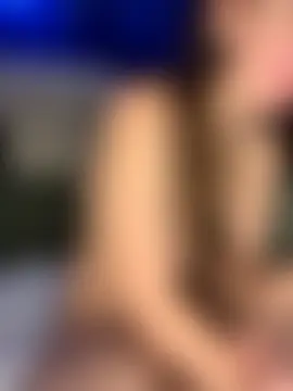 chellerayy's Webcam Show