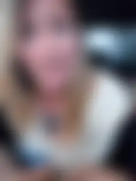 SheIsSomething's Live Sex Cam Show