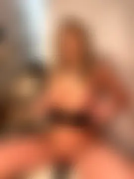 Emeli_Blur's Live Sex Cam Show