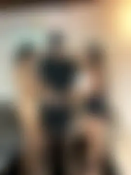 royalgirls_x's Webcam Show