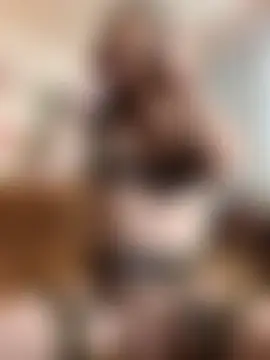 tsashelayamylynzy's Webcam Show