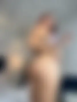 ArieliciousXXX's Webcam Show