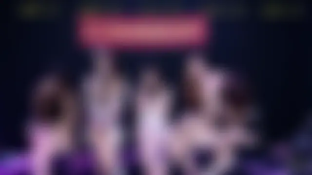 CrazyGirl-888's Webcam Show