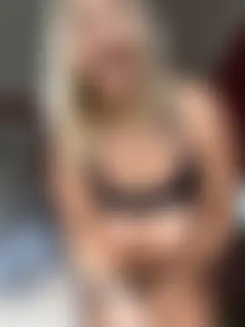 LittleMissEeve's Live Sex Cam Show