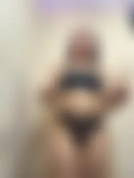 ZeziFlowers' Webcam Show