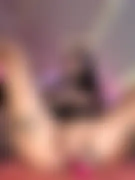 SelenaBee's Live Sex Cam Show