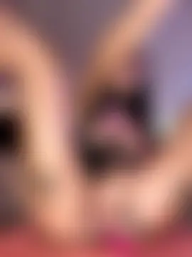 SelenaBee's Live Sex Cam Show