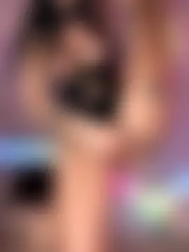 SelenaBee's Live Sex Cam Show