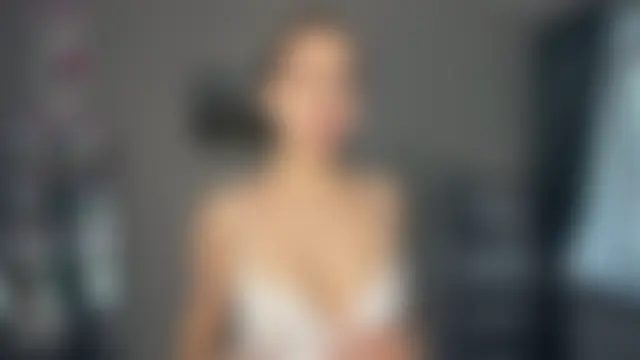 TawnyaVanschaick's Live Sex Cam Show