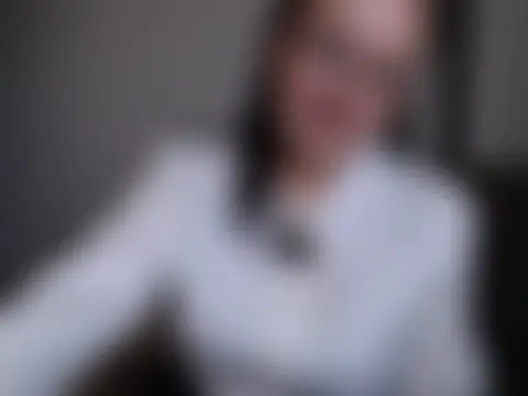 Alma44's Live Sex Cam Show