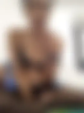 chanell95's Live Sex Cam Show