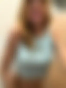 -AngelAri-'s Live Sex Cam Show