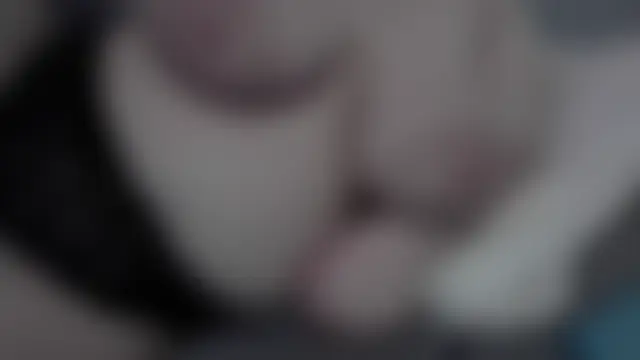 sarahcakes223's Webcam Show