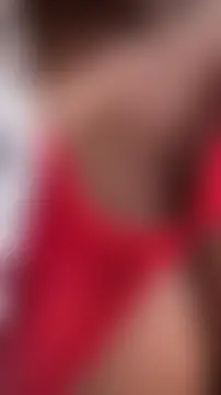 SweetWetVoices' Webcam Show