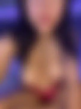 YumiLux's Live Sex Cam Show