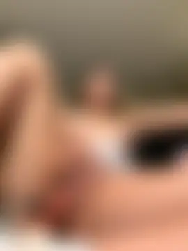 yourlilsecreet's Webcam Show