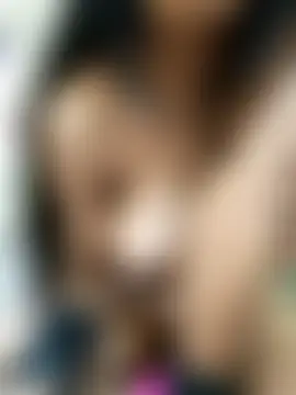 Quun_rosi's Webcam Show