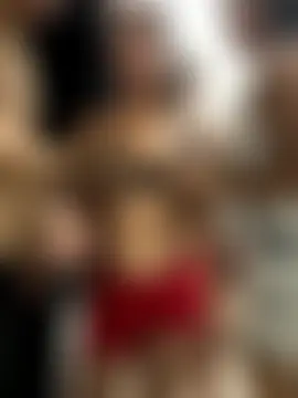 royalgirls_x's Live Sex Cam Show