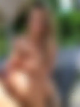 Bella-Grace's Live Sex Cam Show