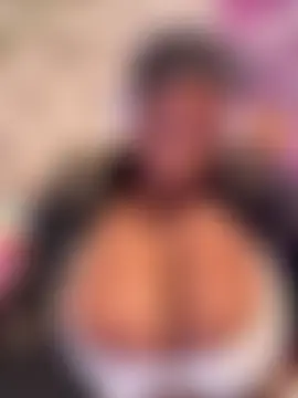 BigFineSelena's Webcam Show