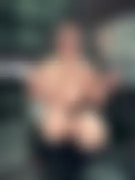 Alirawrz's Live Sex Cam Show