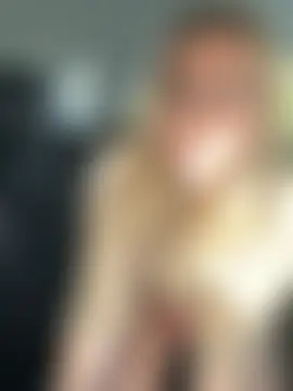 RebeccaSquirtsXXX's Live Sex Cam Show