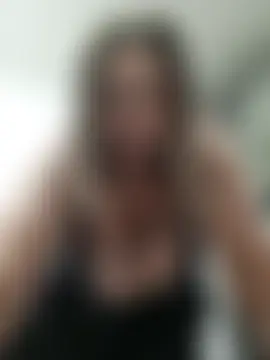 hugebobbs' Live Sex Cam Show