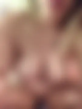 Faidraishere's Live Sex Cam Show