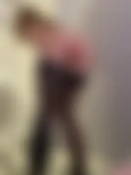 LoraaDoll's Live Sex Cam Show