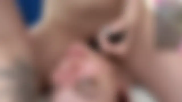 Brilliant-Kiss' Webcam Show