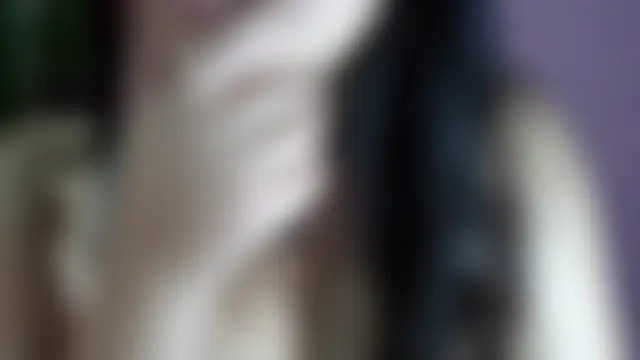 emma---LOVE: διαδικτυακό σόου στην κάμερα