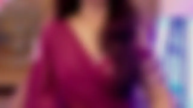 Stranger_girl_21: διαδικτυακό σόου στην κάμερα