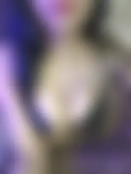 KARISHMA-STRIP: διαδικτυακό σόου στην κάμερα