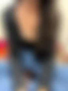 Renuka_01: διαδικτυακό σόου στην κάμερα