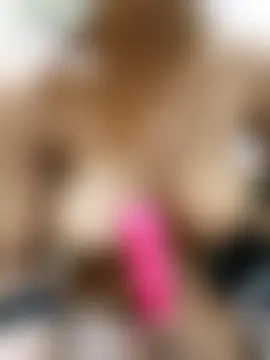 Quun_rosi's Webcam Show