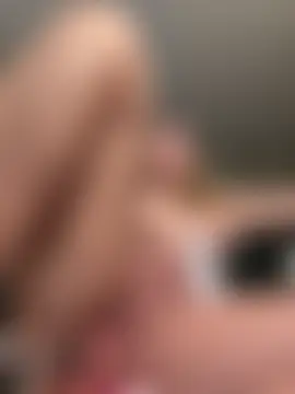 yourlilsecreet's Webcam Show