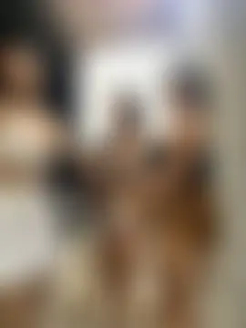 royalgirls_x's Live Sex Cam Show