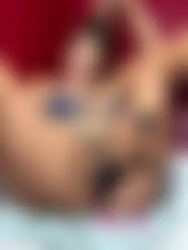 LittleMissEeve's Live Sex Cam Show