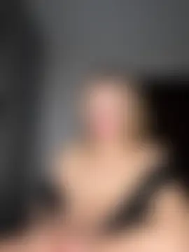 Evellyn's Live Sex Cam Show