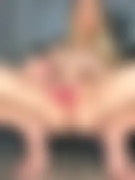 Adelina0001's Live Sex Cam Show