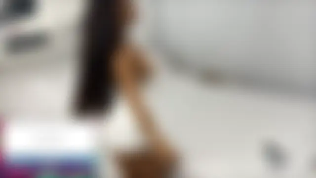 julia_mendes' Live Sex Cam Show