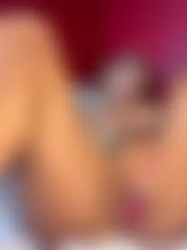 LittleMissEeve's Live Sex Cam Show