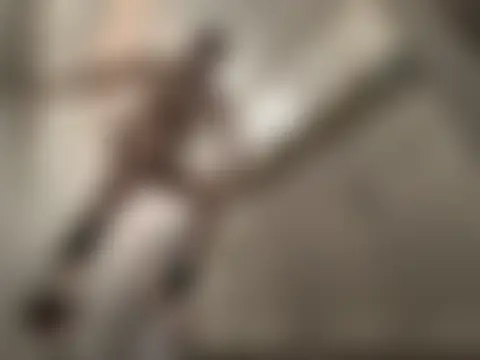 Snowbunnycake_131's Webcam Show