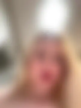 seeunexttuesday's Live Sex Cam Show