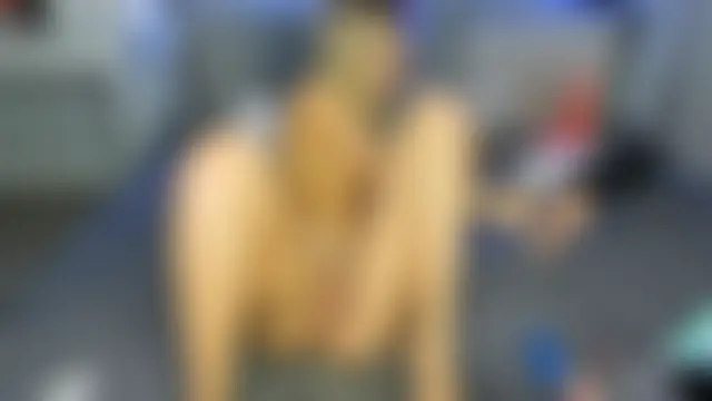 MiaBeeXX's Live XXX Chat