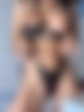 Penelopehot_83's Live Sex Cam Show