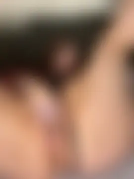 Starryluvvy23's Live Sex Cam Show