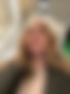 LoraaDoll's Live Sex Cam Show